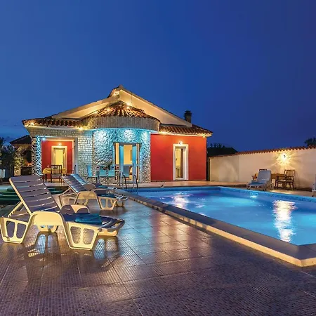 Ferienhaus Lovely In Cista Velika With Kitchen
