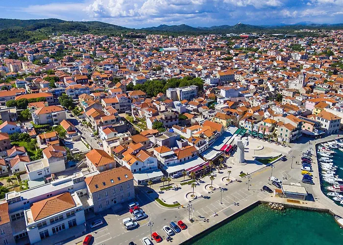 Four-bedroom In Cista Velika Ferienhaus Velika Cista (Sibenik-Knin)