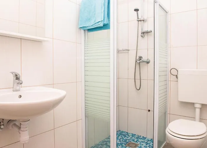 Four-bedroom In Cista Velika Ferienhaus Velika Cista (Sibenik-Knin)