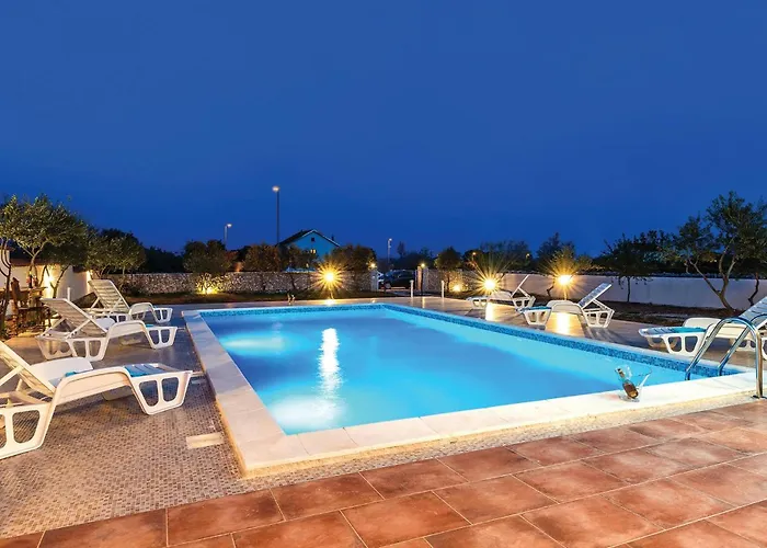 Four-bedroom In Cista Velika * Velika Cista (Sibenik-Knin)