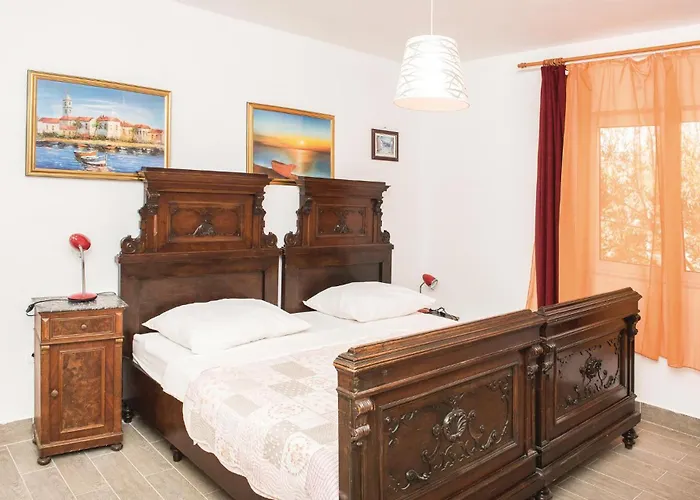 Ferienhaus Four-bedroom In Cista Velika *