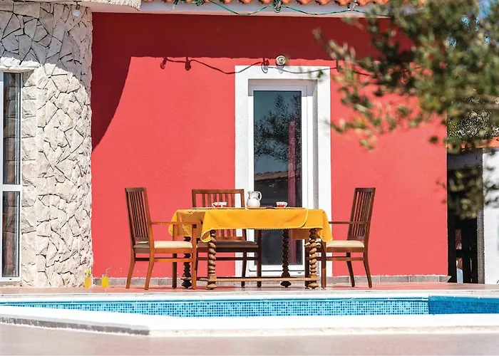 Ferienhaus Four-bedroom In Cista Velika *